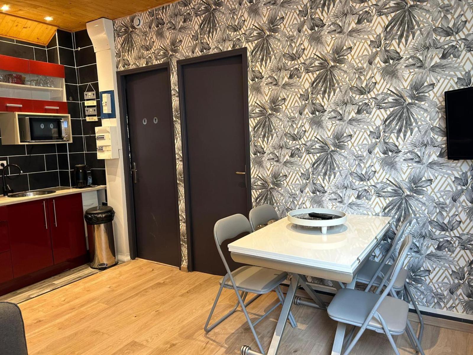 Appartement De Luxe En R/C Idealment Place En Hyper Centre Lourdes Exterior photo